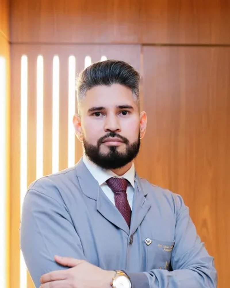 Jesus Villalobos &mdash; retrato real do acervo Hope, sem retoque de rosto.